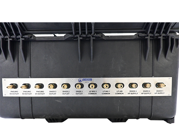 Three Diver Nitrox Panel, D037